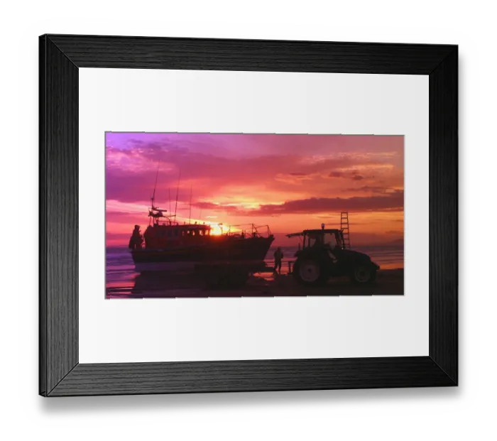 Framed Print : Barmouth Mersey class lifeboat Moira Barrie at sunset Framed Print : Barmouth Mersey class lifeboat Moira Barrie at sunset