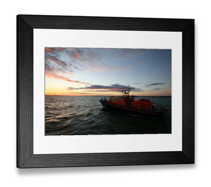 Framed Print : Bembridge Tyne class lifeboat Max Aitken III Framed Print : Bembridge Tyne class lifeboat Max Aitken III