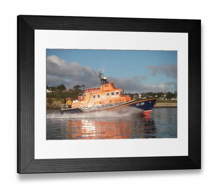 Framed Print : Falmouth severn class lifeboat Richard Cox Scott Framed Print : Falmouth severn class lifeboat Richard Cox Scott