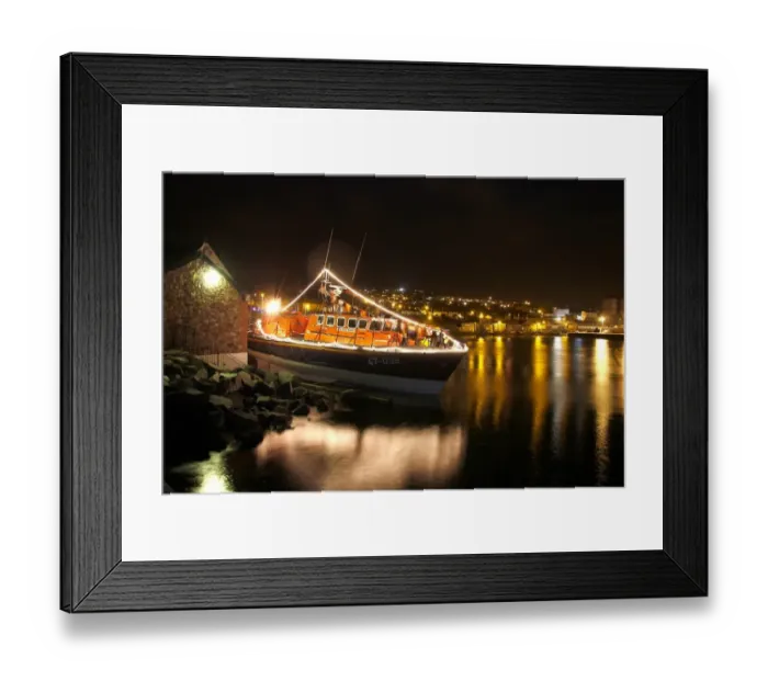 Framed Print : Wicklow Tyne class lifeboat ON 1153 Annie Blaker at night