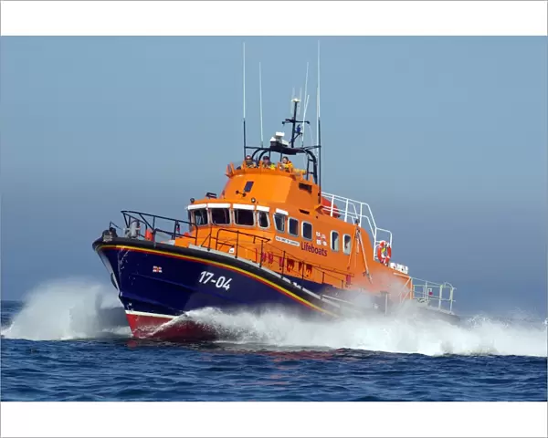 St Peter Port severn class lifeboat Spirit of Guernsey 17-04 arrives from Sark