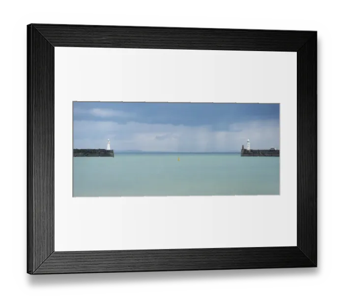 Framed Print : Landscape shot of Dover harbour entrance Framed Print : Landscape shot of Dover harbour entrance