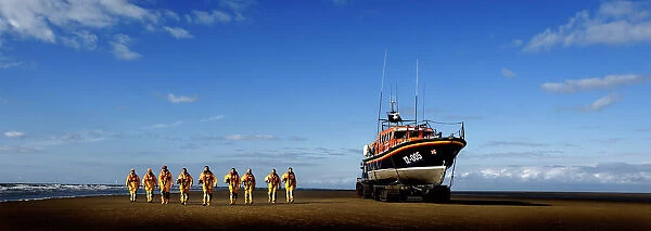 Hoylake crew with the Mersey class lifeboat Lady of Hilbre