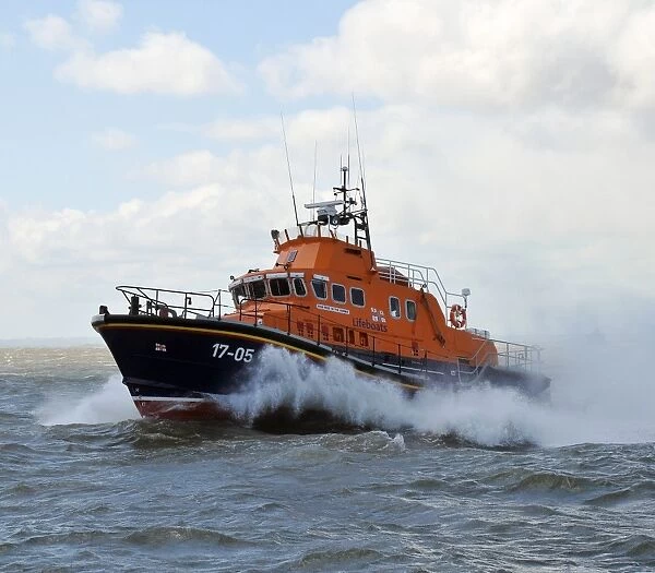 Humber severn class lifeboat Pride of the Humber 17-05. Lifeboat