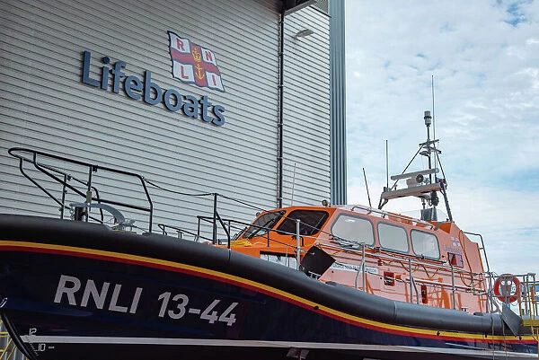 Legacy Lifeboat 19. Great Yarmouth and Gorleston Shannon 13-44