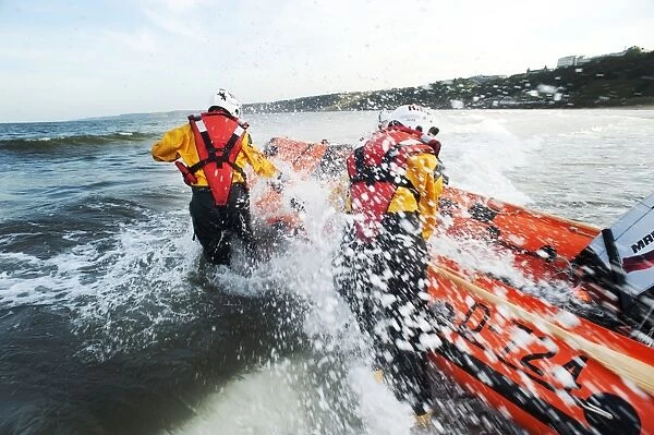 Scaroborugh D-class lifeboat lifeboat being launched