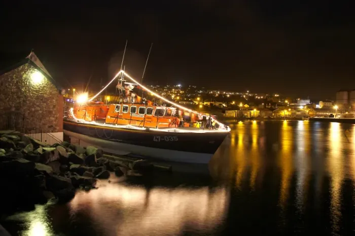 Framed Print : Wicklow Tyne class lifeboat ON 1153 Annie Blaker at night