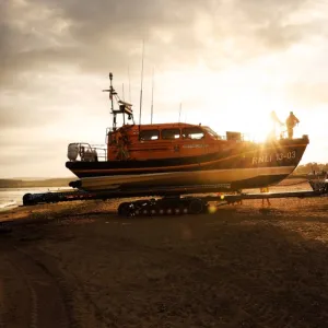 Exmouth Shannon class lifeboat R & J Welburn 13-03. Launch and recovery exercise witht eh Supacat Shannon launch and recovery system