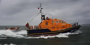 Appledore Tamar class lifeboat Mollie Hunt arriving on station