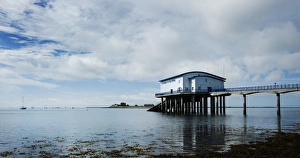 <b class=qtipBold><figcaption>Barrow lifeboat station</figcaption></b><br>Barrow lifeboat station.<br><em>© Nigel Millard</em> Barrow lifeboat station