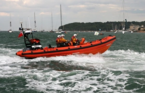 Cowes Atlantic 85 inshore lifeboat Tabbycat B-810